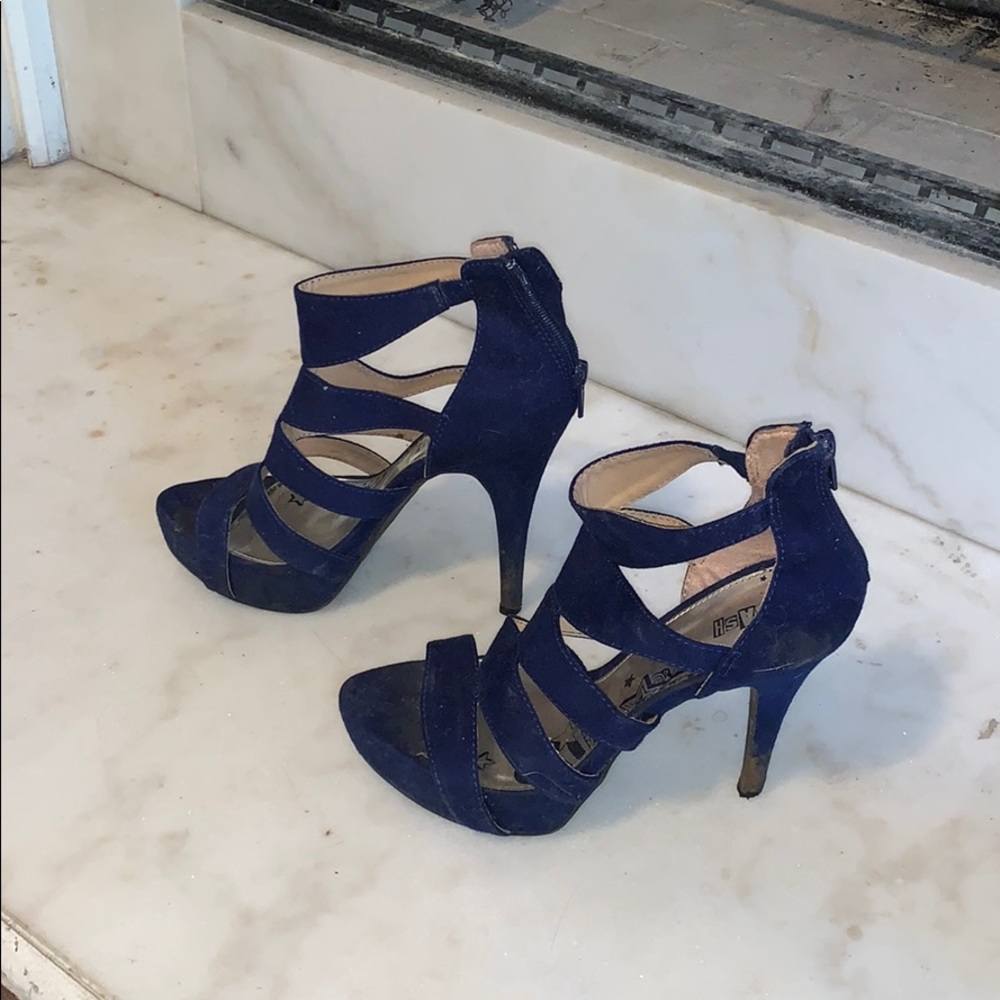 Navy blue heels